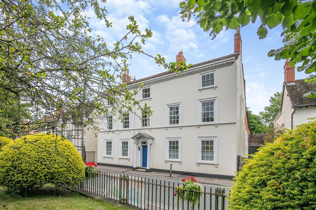 Property photo 1 of 35