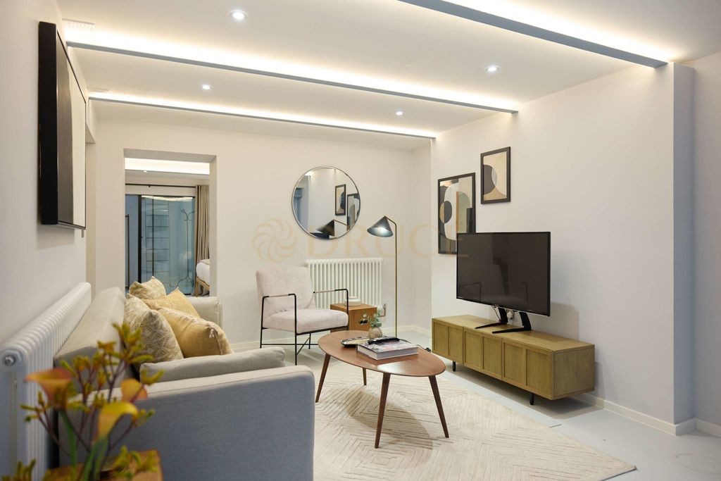 Property photo 2 of 20 A08Fw00000Jmq2Xaax_1767873658413.Jpg