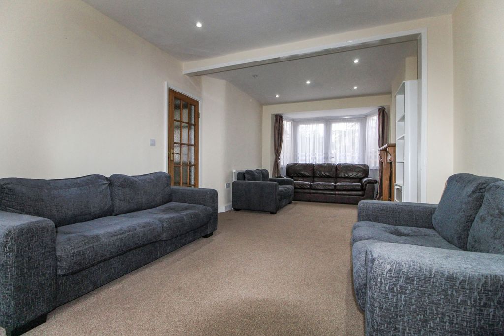 Property photo 2 of 26 Gallery