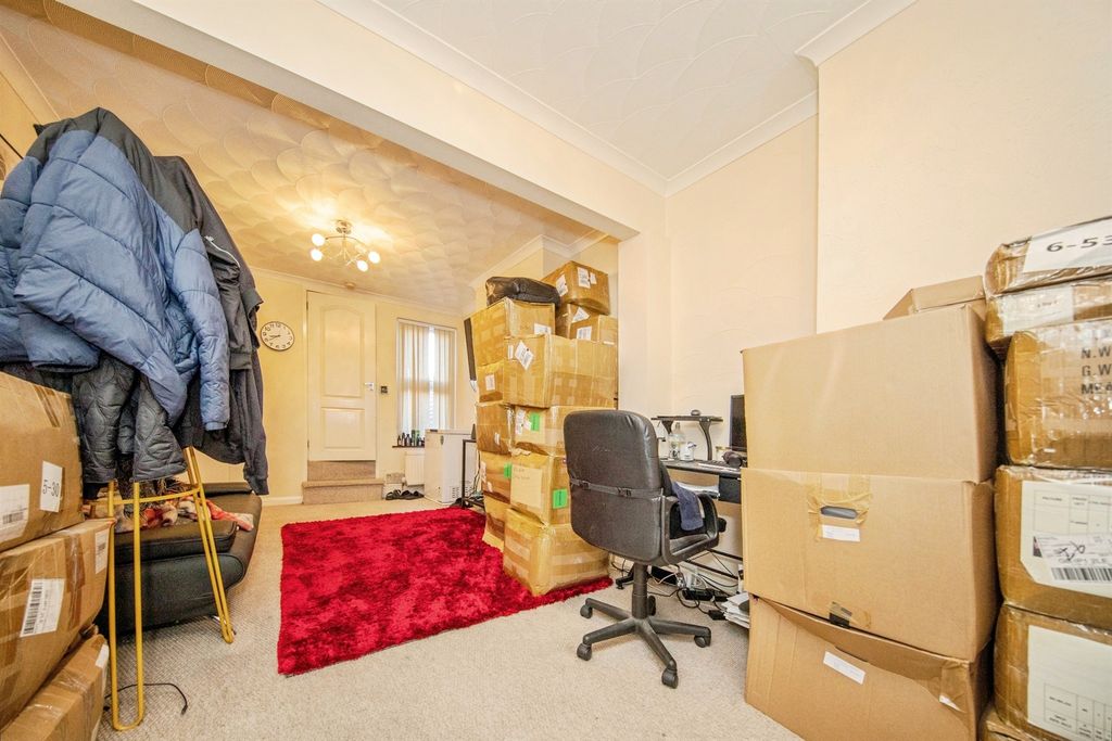 Property photo 3 of 13