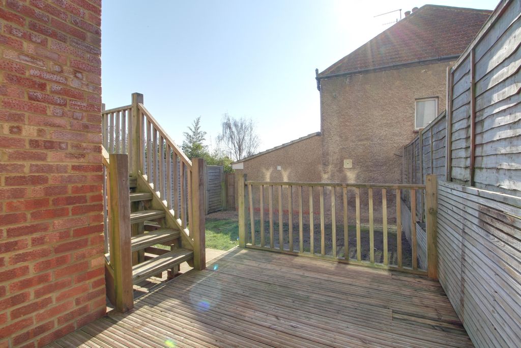 Property photo 1 of 9 Deck