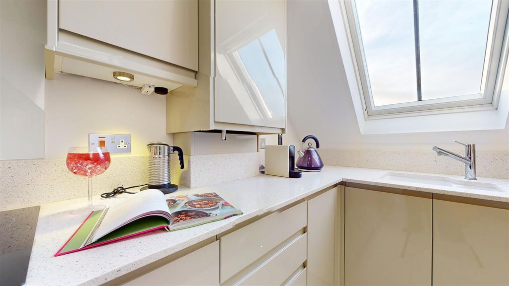 Property photo 2 of 23 12012025_093553.Jpg