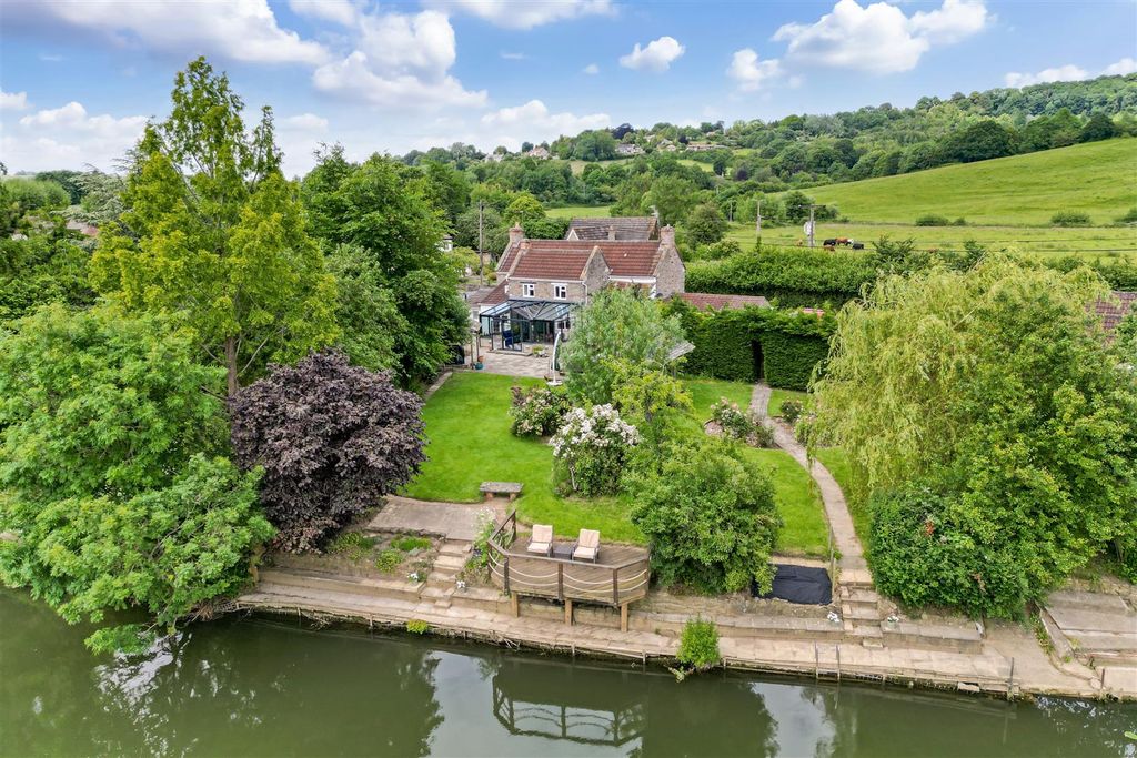 Property photo 1 of 31 73452_Crofton Cottage Bath Road Swineford Bitton