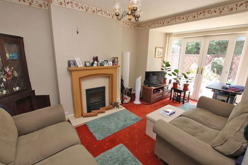 Property photo 3 of 15 Lounge