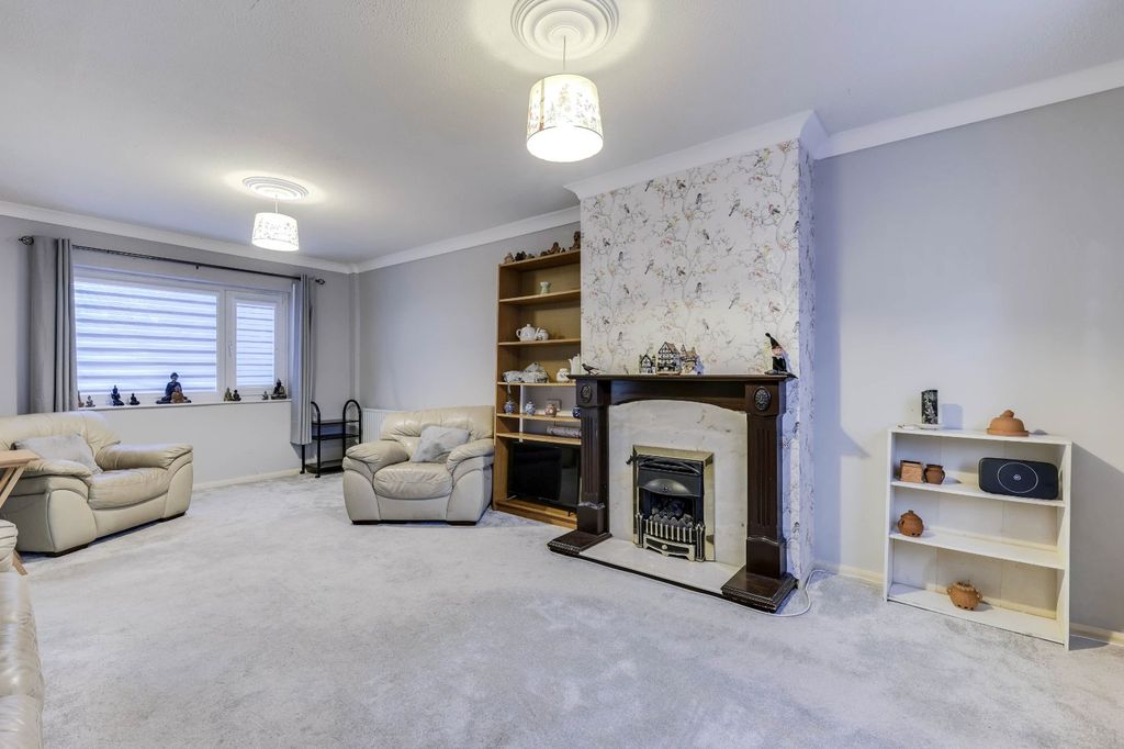 Property photo 2 of 19 Picture No. 04