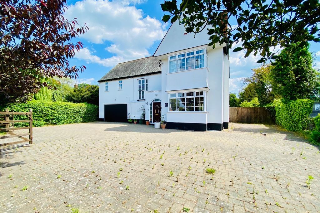 Property photo 2 of 31