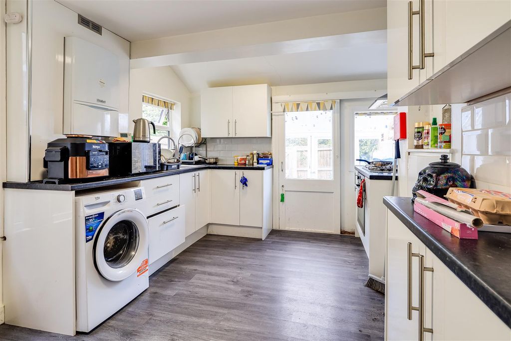 Property photo 3 of 12 Img (5).Jpg