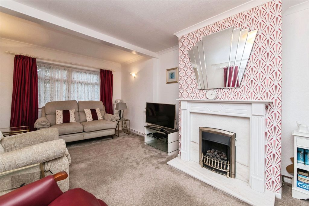 Property photo 2 of 24 Picture No. 17