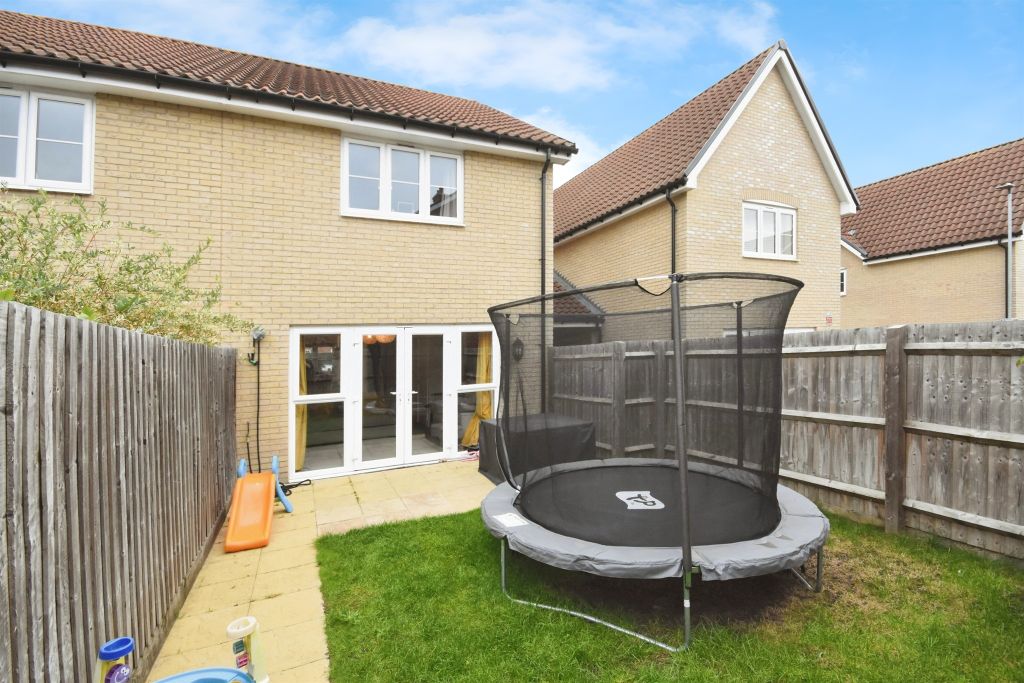 Property photo 2 of 34