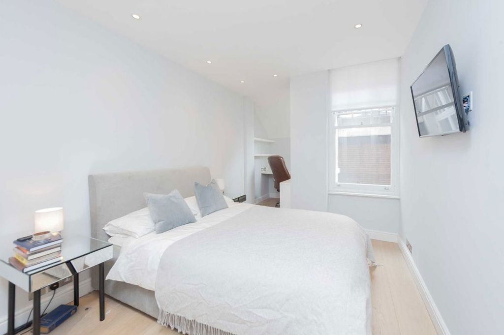 Property photo 3 of 5