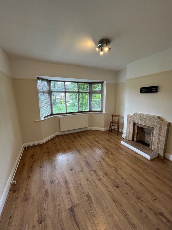 Property photo 3 of 10 11