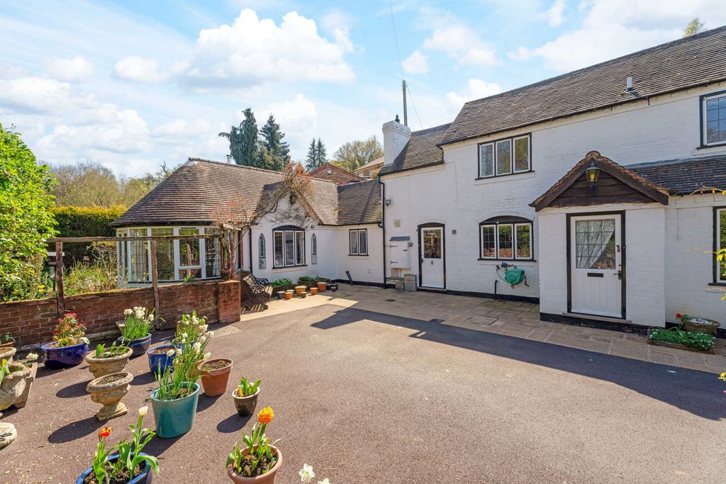 Property photo 1 of 33