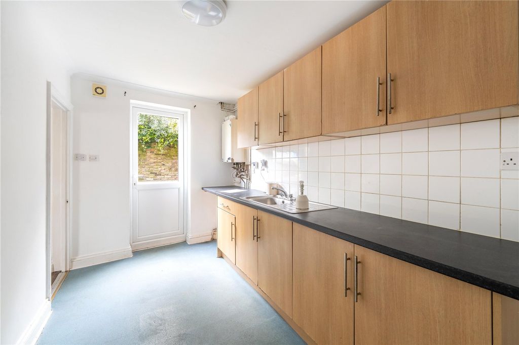 Property photo 3 of 6 Picture No. 15