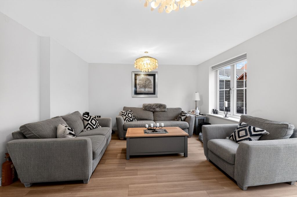 Property photo 3 of 20