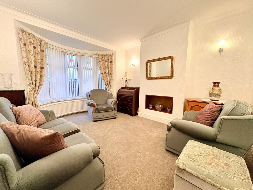 Property photo 2 of 25