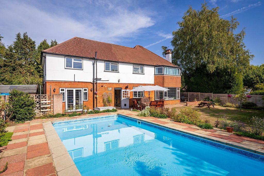 Property photo 2 of 21 Swimming Pool