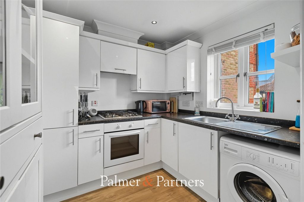 Property photo 2 of 19 Picture No. 10