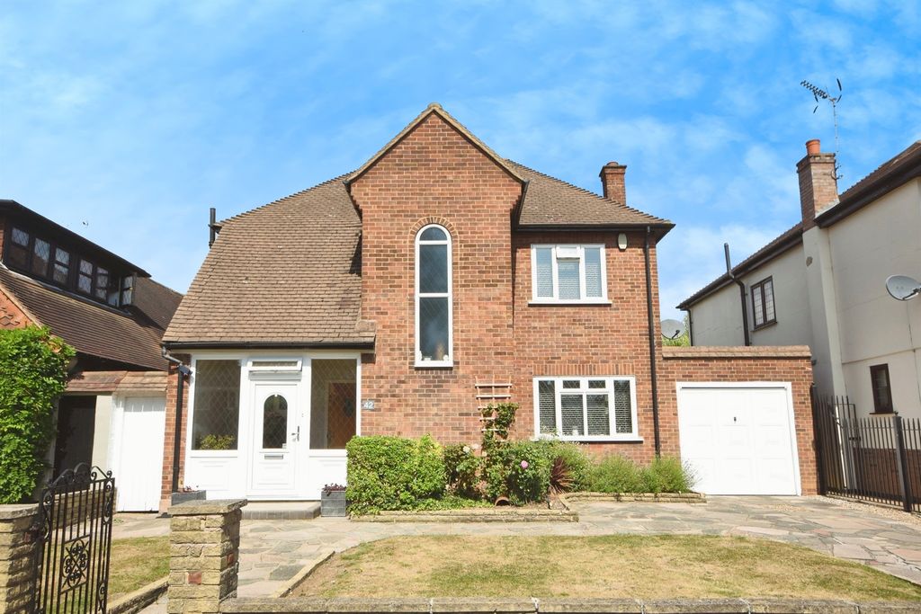 Property photo 1 of 17