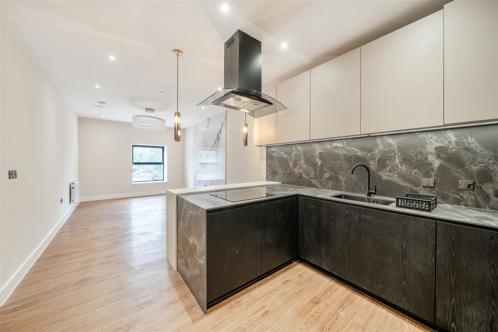 Property photo 3 of 17 1484980 (9).Jpg
