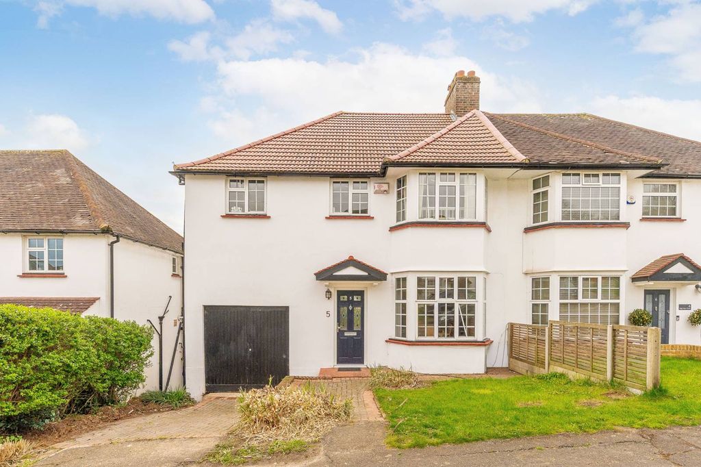 Property photo 3 of 12