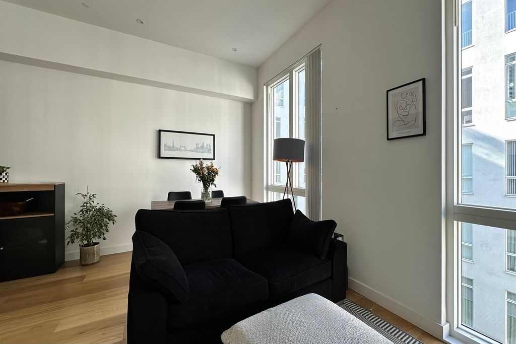 Property photo 1 of 17 (Main)