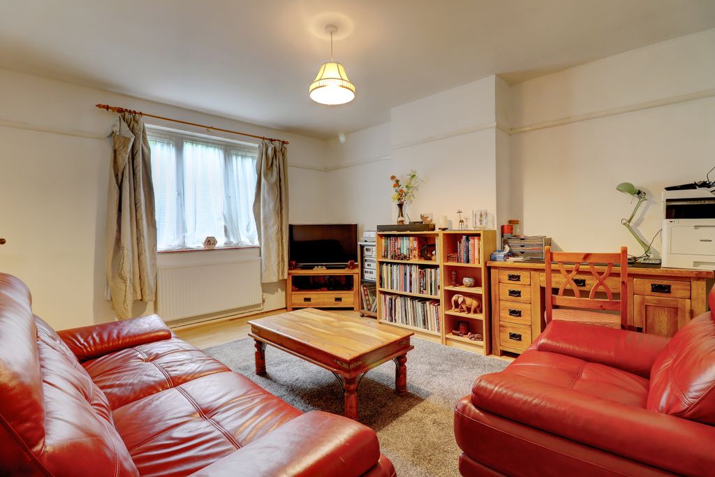 Property photo 2 of 12 Picture No. 02