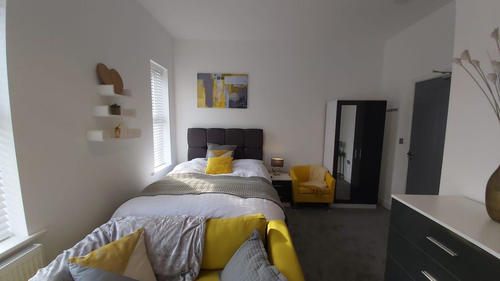 Property photo 2 of 13 Property