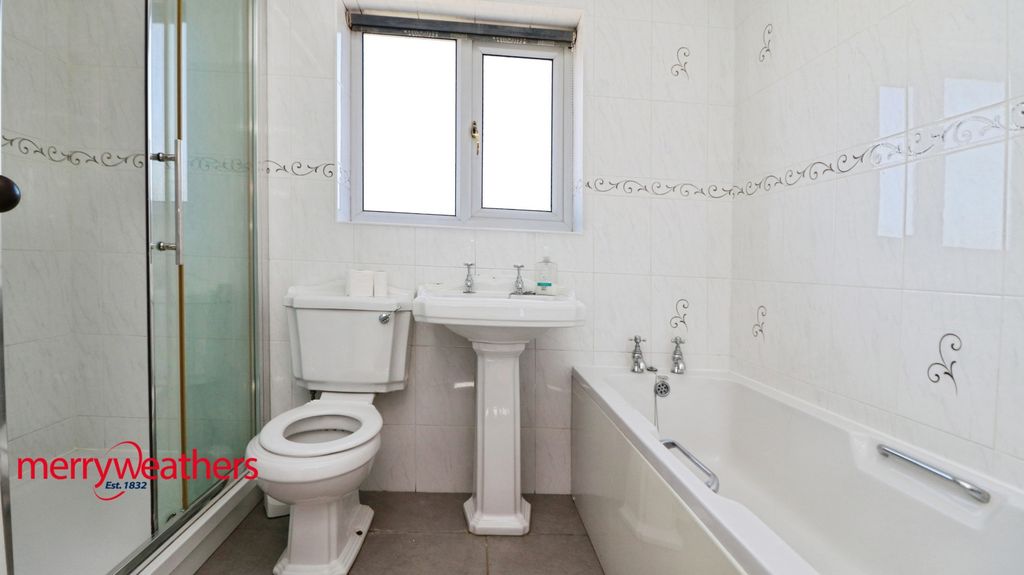 Property photo 3 of 13 Shower Room
