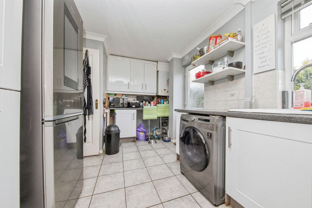 Property photo 3 of 23
