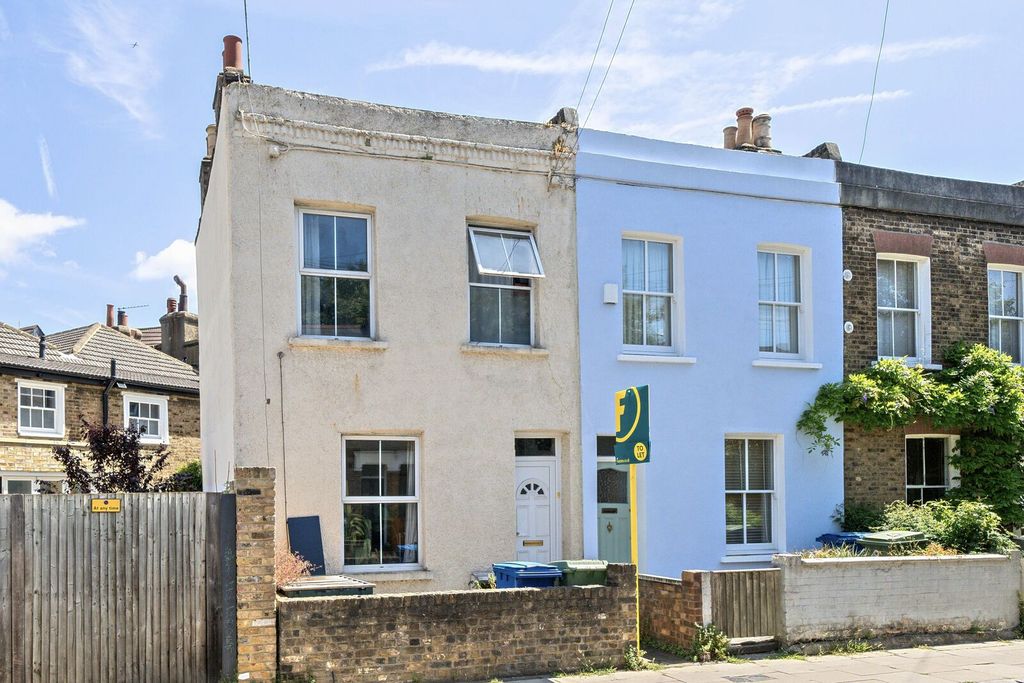 Property photo 3 of 13