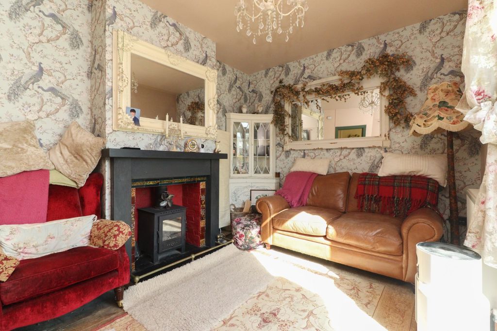 Property photo 2 of 11 Picture 2