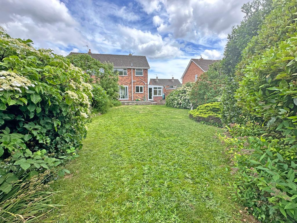 Property photo 2 of 16