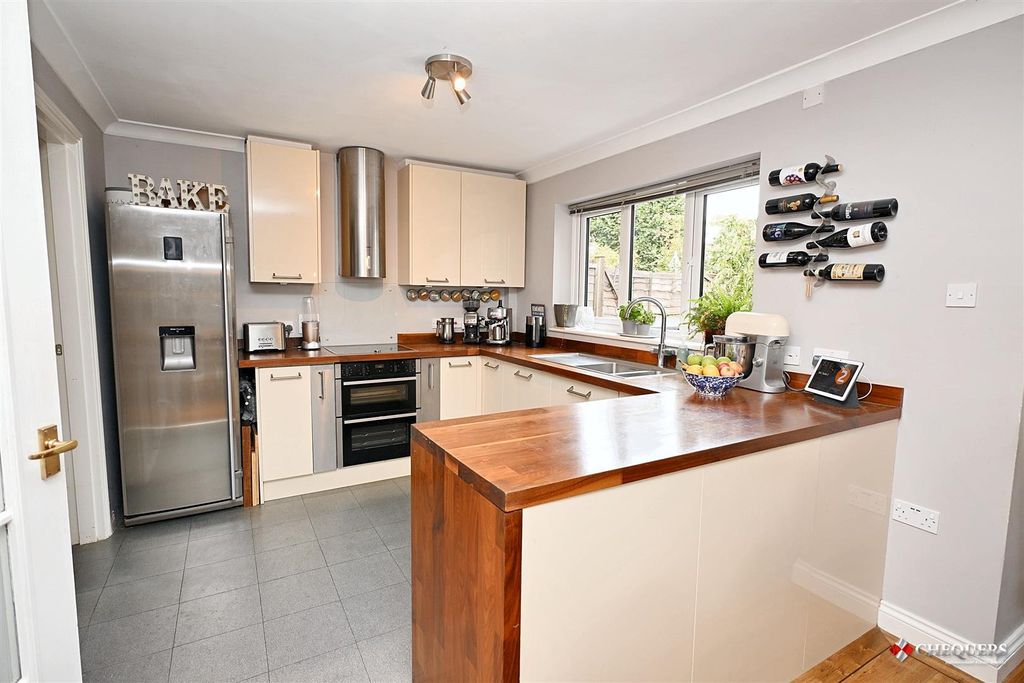 Property photo 2 of 26 Kitchen