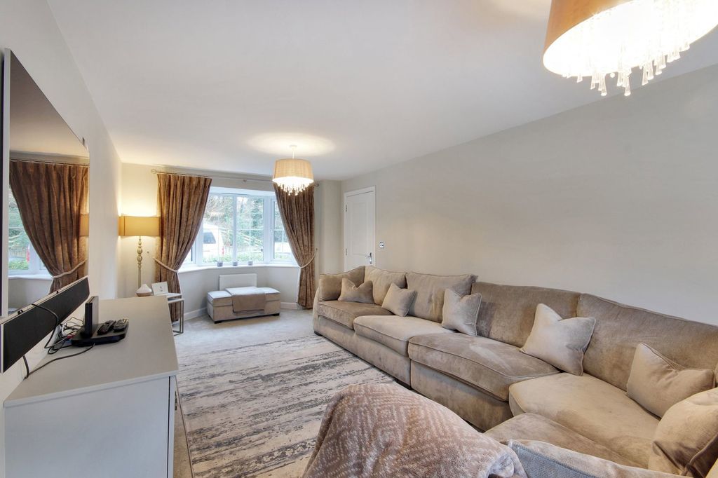 Property photo 3 of 22