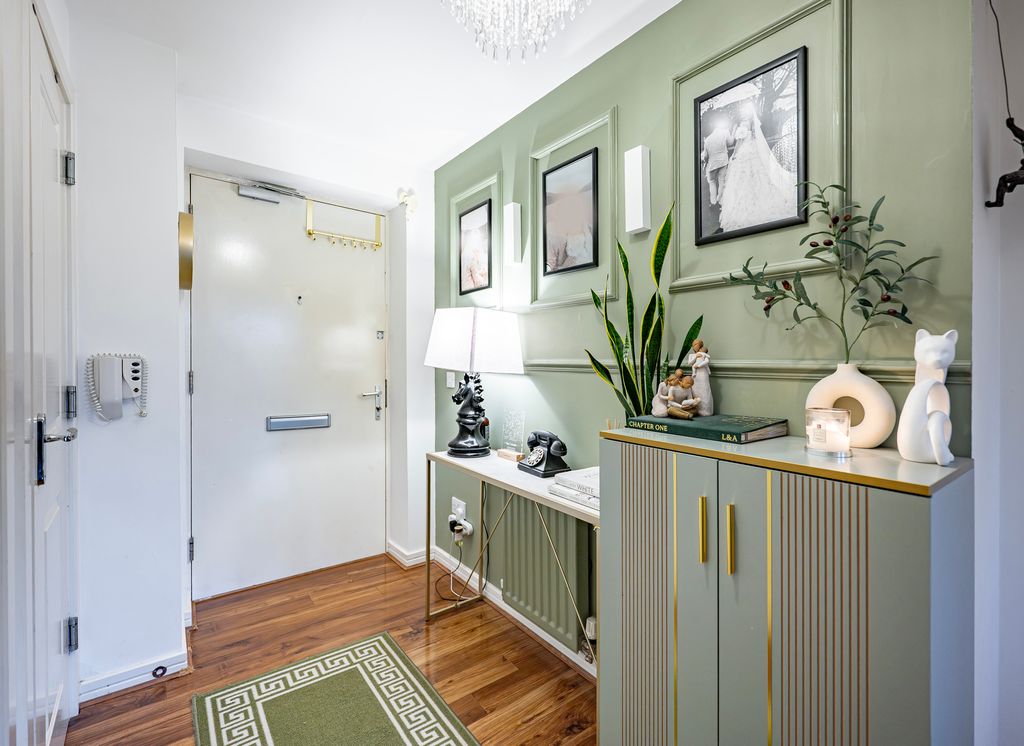 Property photo 2 of 30