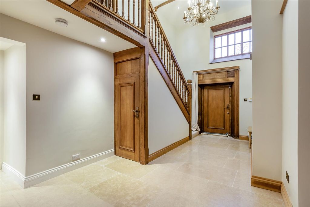 Property photo 3 of 136 8675104-Interior75.Jpg