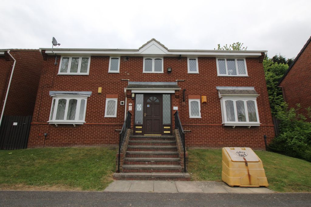 Property photo 1 of 12 External