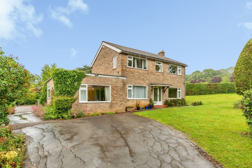 Property photo 1 of 18