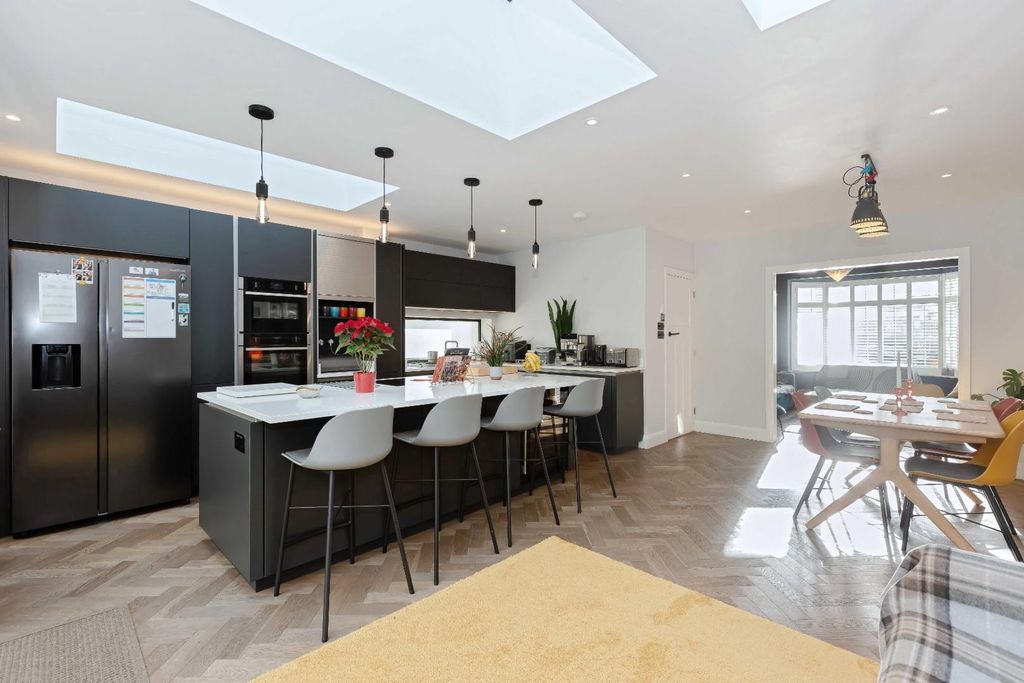 Property photo 2 of 28 Elm Drive_24.Jpg