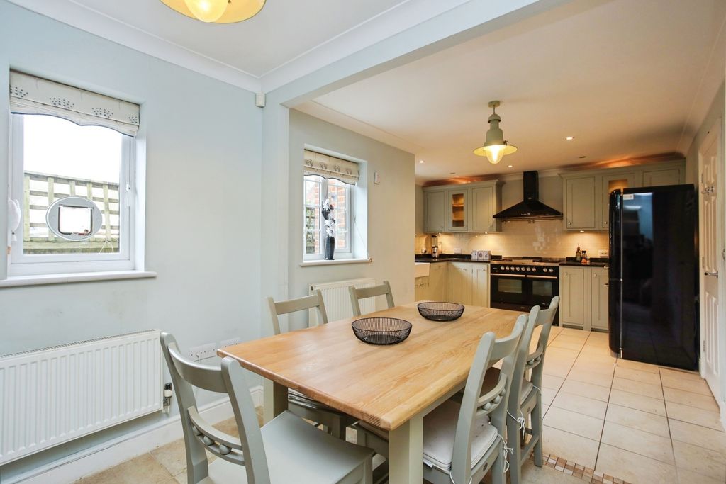 Property photo 3 of 14 Pbox-Img.Jpg