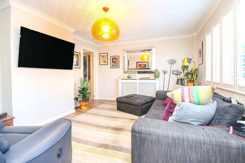 Property photo 2 of 13 Lounge