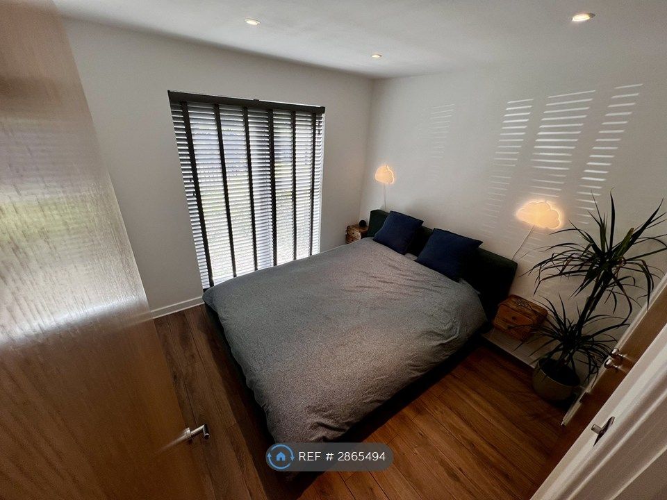 Property photo 1 of 3 Master Bedroom