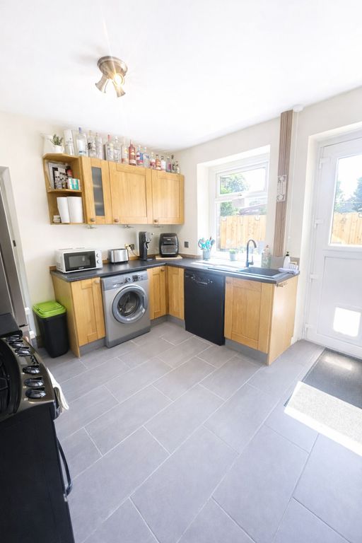 Property photo 3 of 22