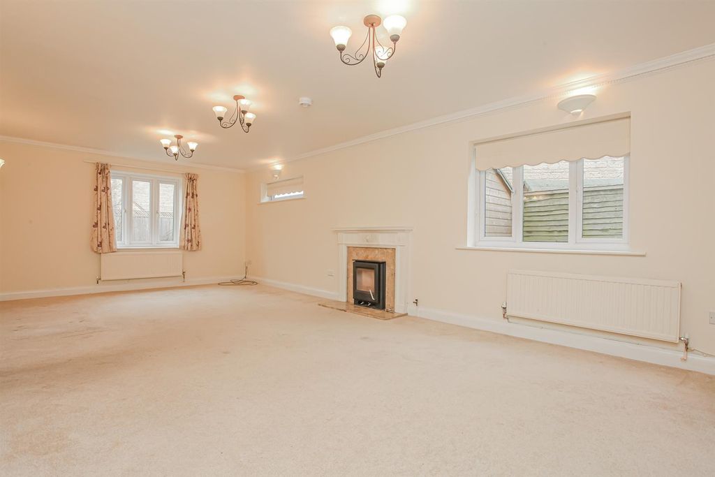 Property photo 2 of 30 Img_4411.Jpg