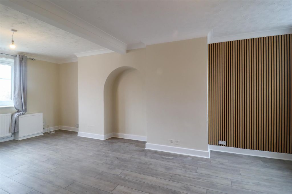 Property photo 2 of 13 Img_1108-1.Jpg