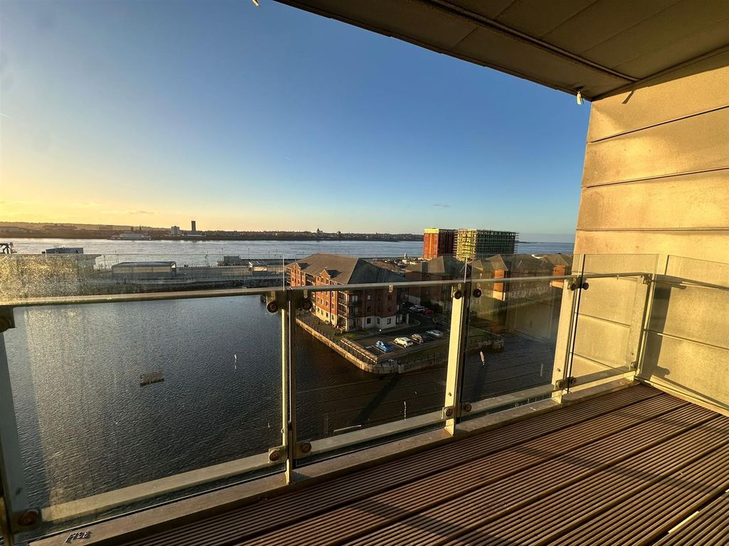 Property photo 3 of 11 35879c43-1dc7-446B-A48F-ce930479ce82.Jpg