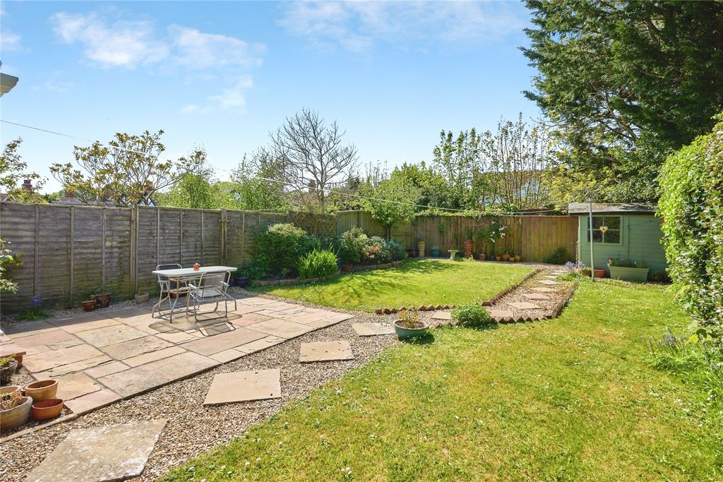 Property photo 3 of 16 Garden