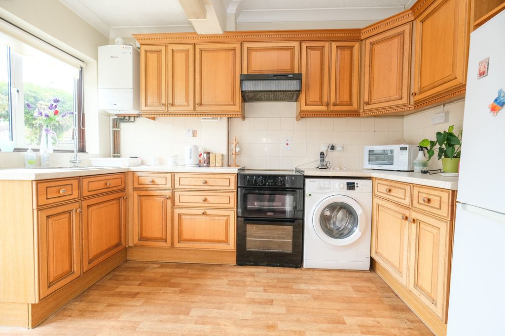 Property photo 3 of 11