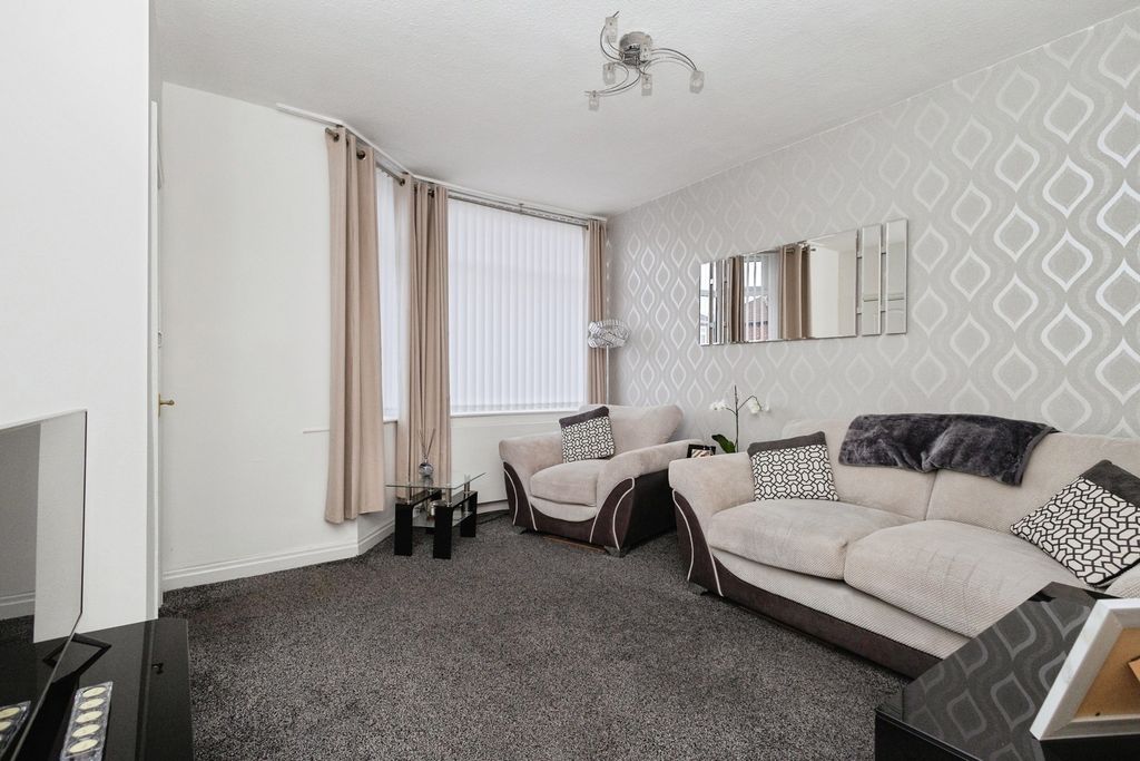 Property photo 3 of 14 Pbox-Img.Jpg