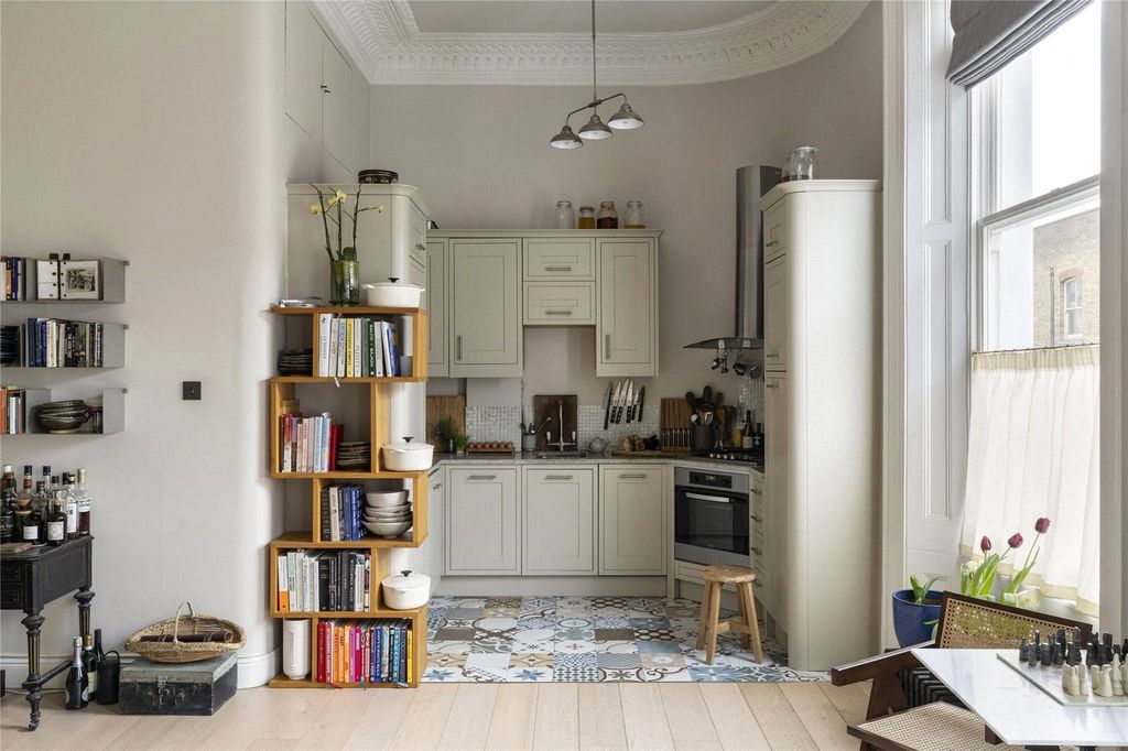 Property photo 2 of 14 Picture No. 02